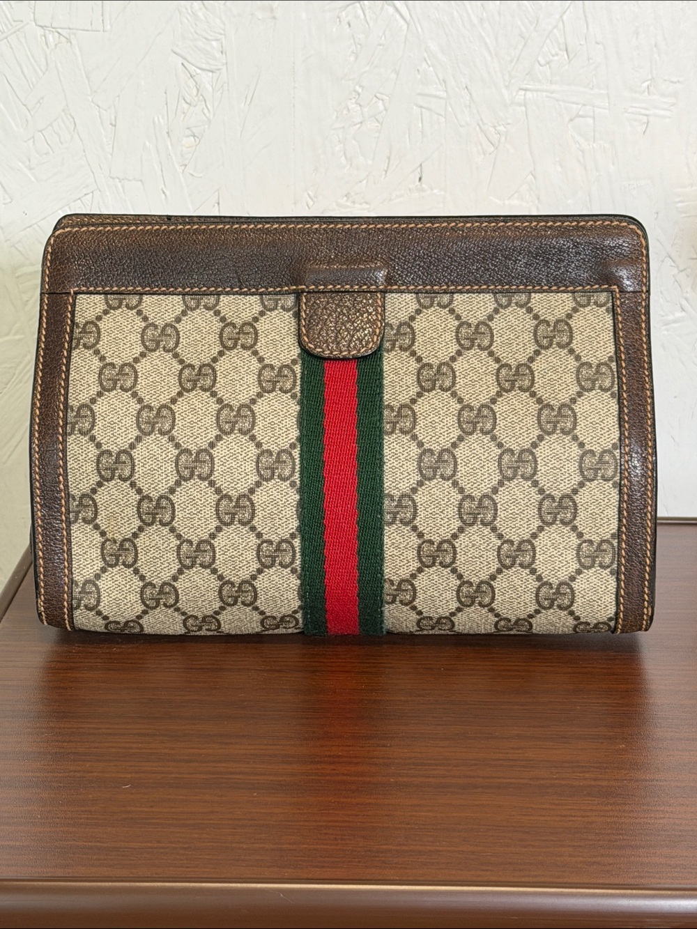 Gucci Beige GG Supreme Sherry Line Clutch